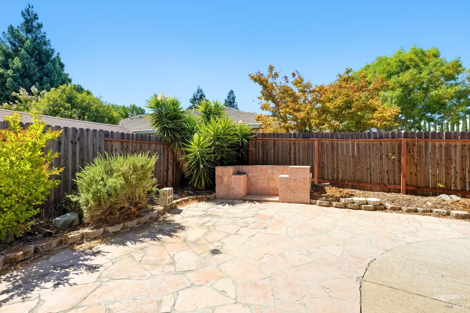 Detail Gallery Image 40 of 52 For 1012 Hickock Dr, Vacaville,  CA 95687 - 4 Beds | 3 Baths