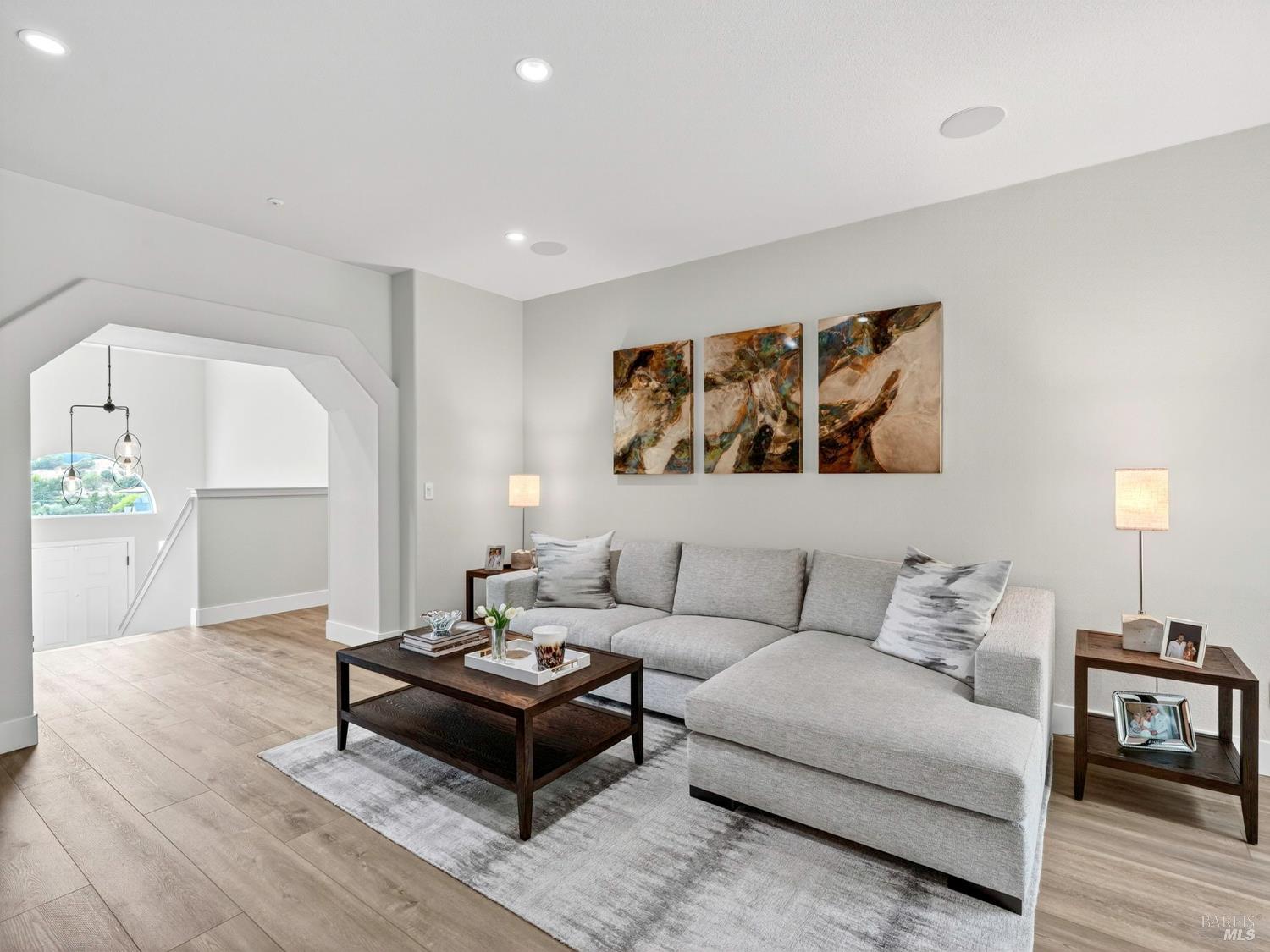Detail Gallery Image 17 of 38 For 143 Village Oaks Ct, Healdsburg,  CA 95448 - 3 Beds | 2 Baths