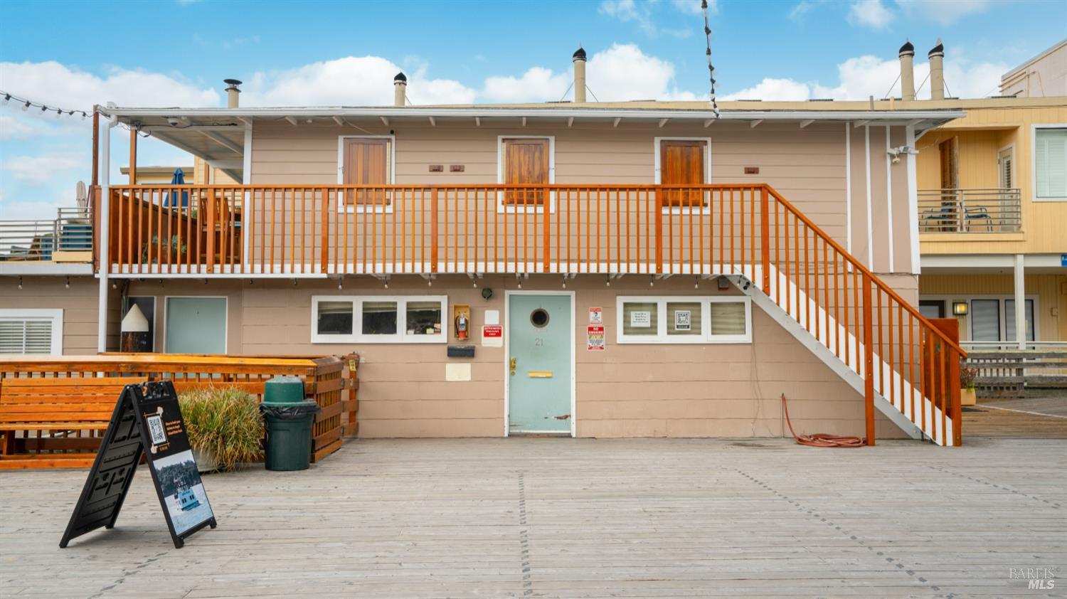 Detail Gallery Image 2 of 24 For 21 Main St #F,  Belvedere,  CA 94920 - 2 Beds | 1 Baths