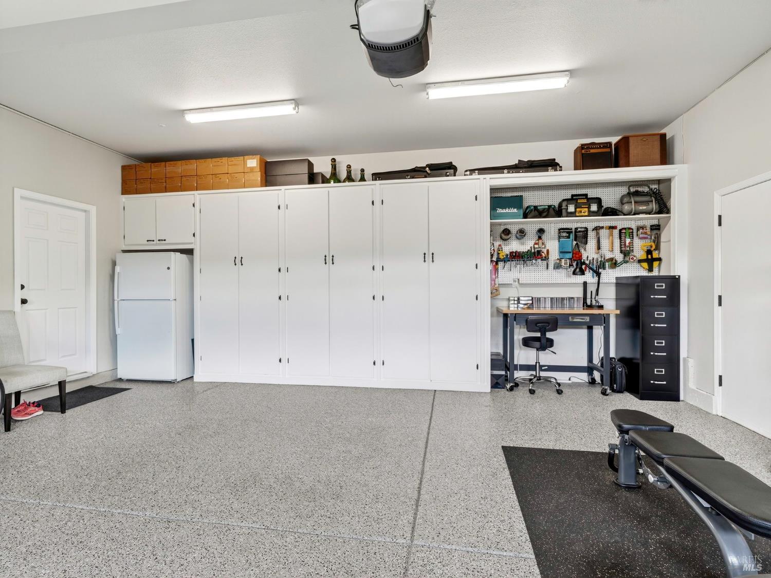 Detail Gallery Image 34 of 38 For 143 Village Oaks Ct, Healdsburg,  CA 95448 - 3 Beds | 2 Baths