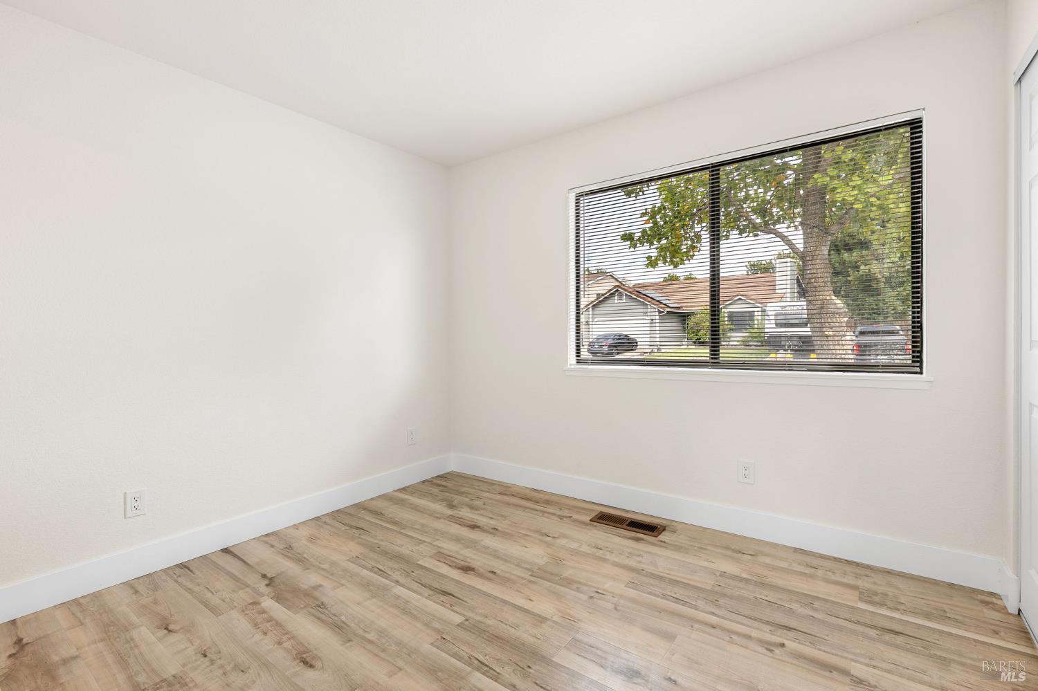 Detail Gallery Image 20 of 38 For 606 Saint Andrews Dr, Vacaville,  CA 95687 - 3 Beds | 1 Baths