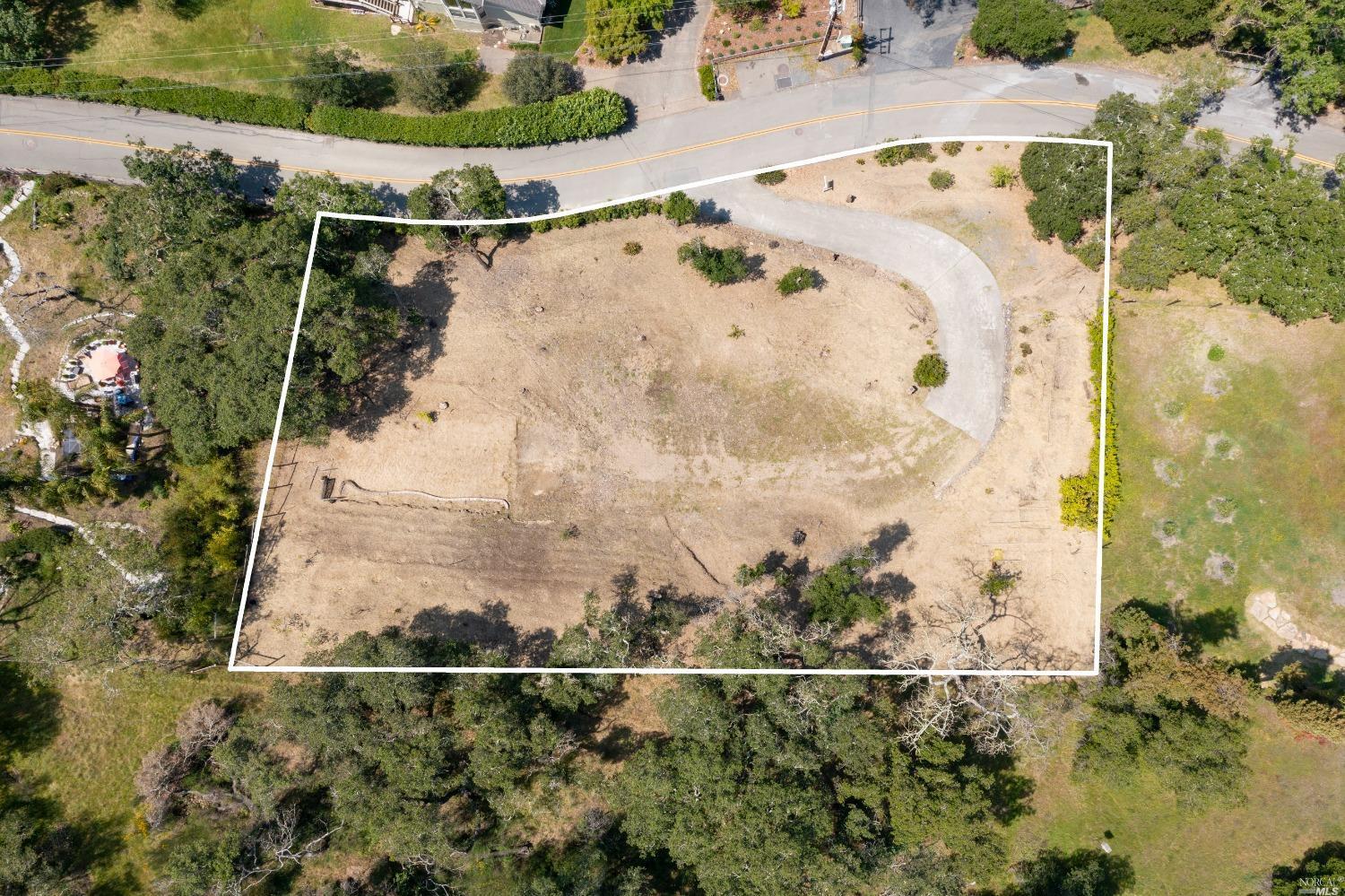 Detail Gallery Image 2 of 30 For 5159 Vista Grande Dr, Santa Rosa,  CA 95403 - – Beds | – Baths