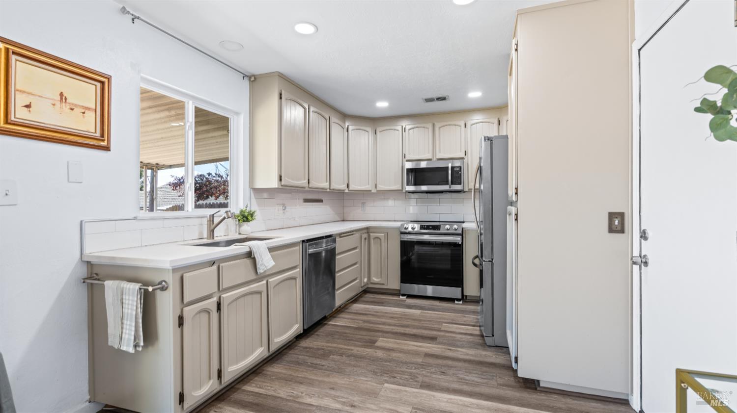 Detail Gallery Image 13 of 32 For 133 Patrick Ct, Vallejo,  CA 94591 - 3 Beds | 2 Baths