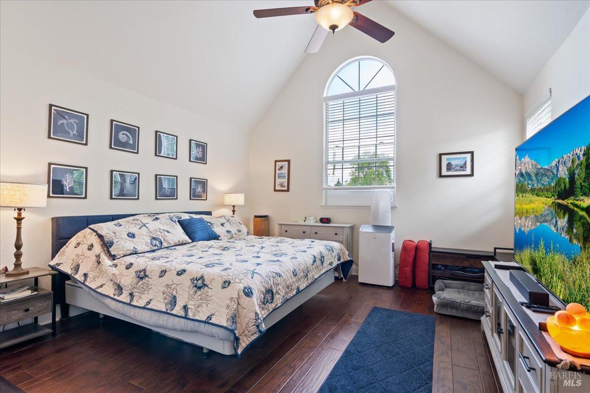 Detail Gallery Image 18 of 30 For 397 E 2nd St, Benicia,  CA 94510 - 3 Beds | 2/1 Baths