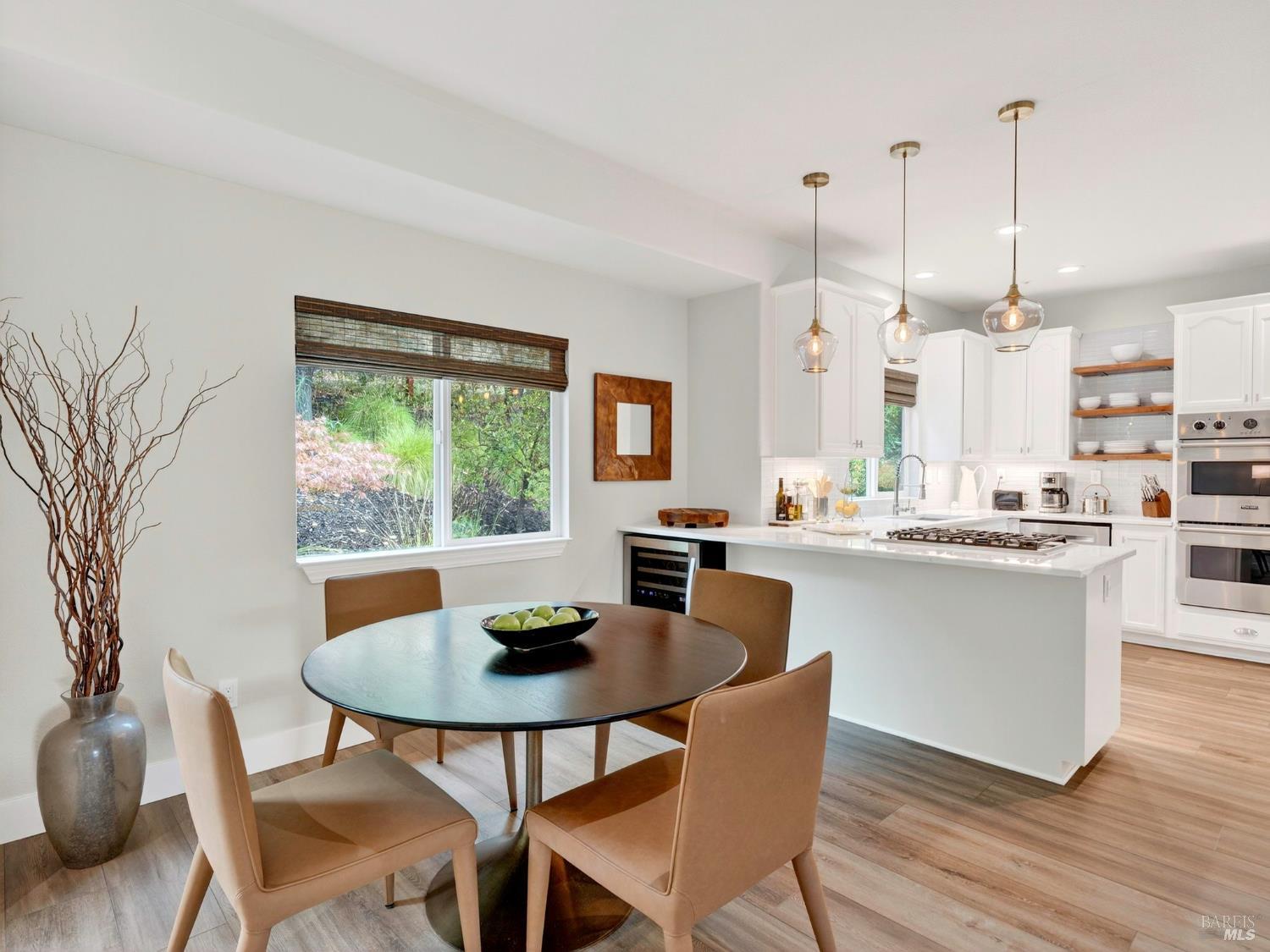 Detail Gallery Image 14 of 38 For 143 Village Oaks Ct, Healdsburg,  CA 95448 - 3 Beds | 2 Baths
