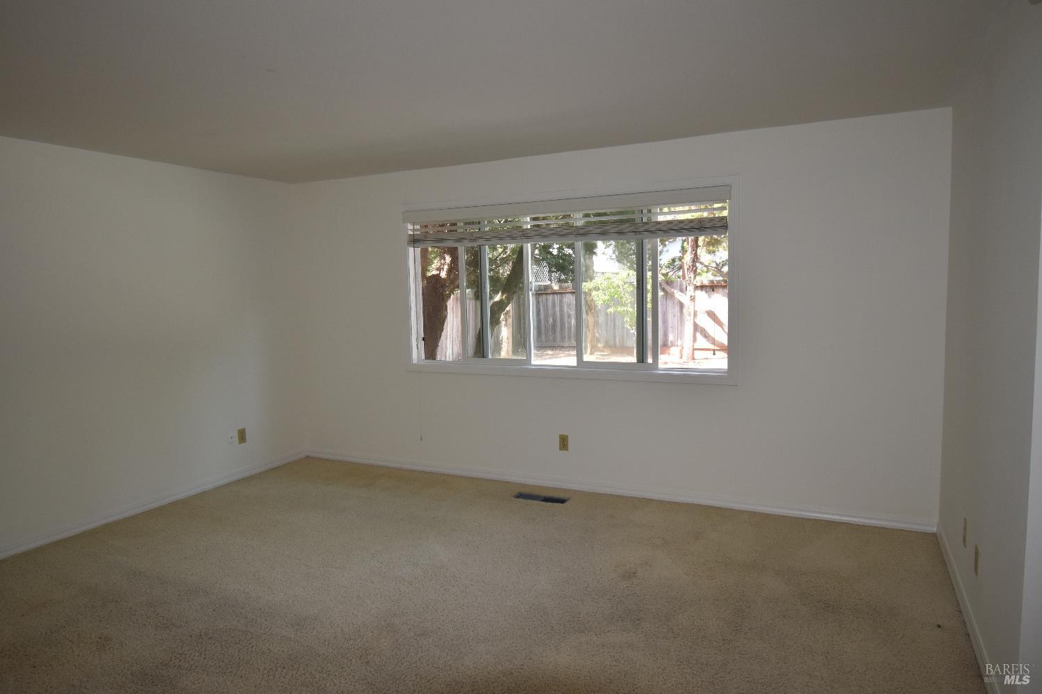 Detail Gallery Image 24 of 30 For 6061 Della Ct, Rohnert Park,  CA 94928 - 3 Beds | 2 Baths