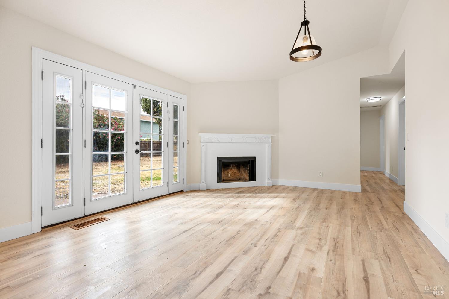 Detail Gallery Image 9 of 38 For 606 Saint Andrews Dr, Vacaville,  CA 95687 - 3 Beds | 1 Baths