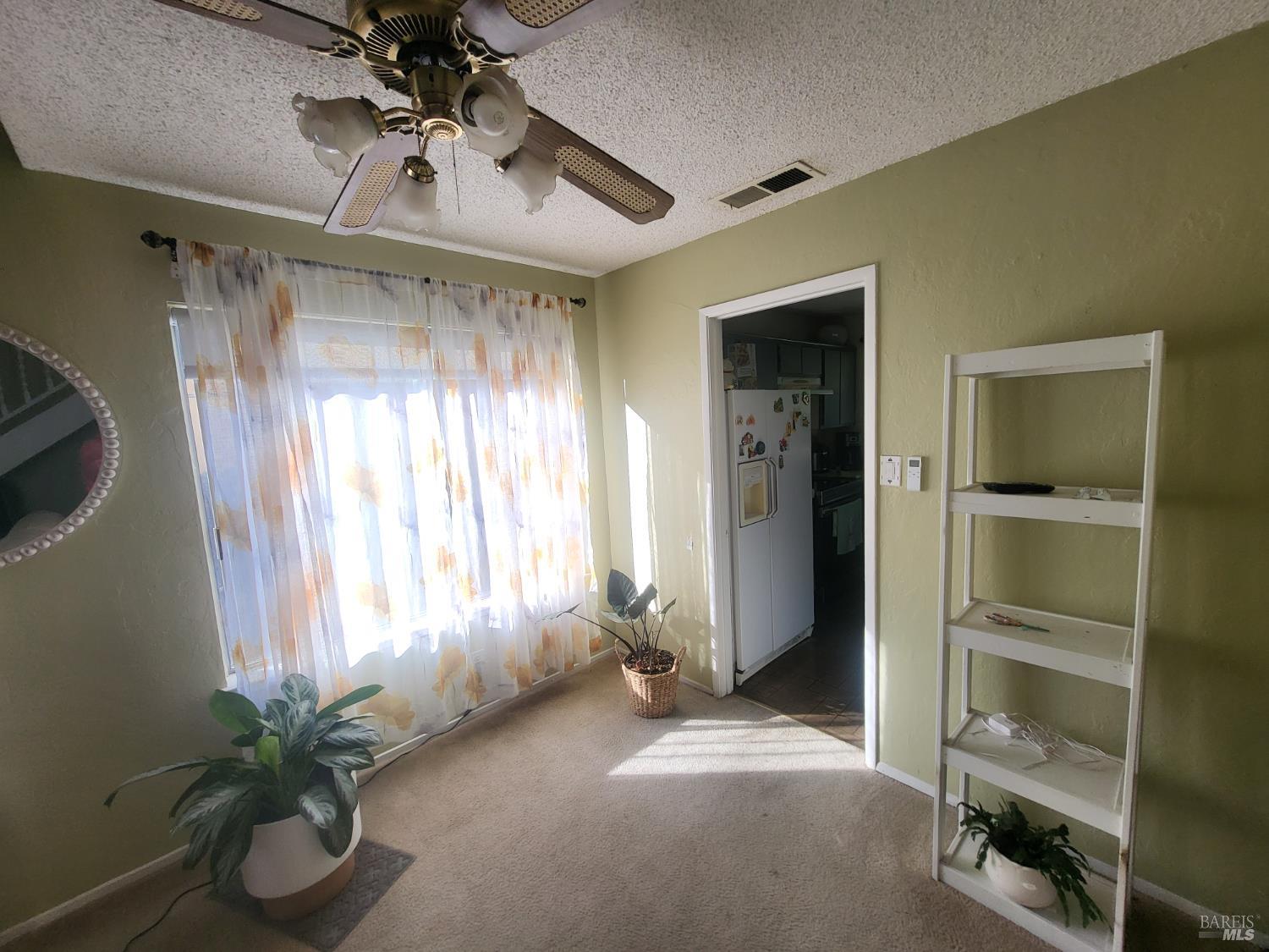 Detail Gallery Image 5 of 16 For 4106 Pinot Dr, Napa,  CA 94558 - 3 Beds | 2 Baths