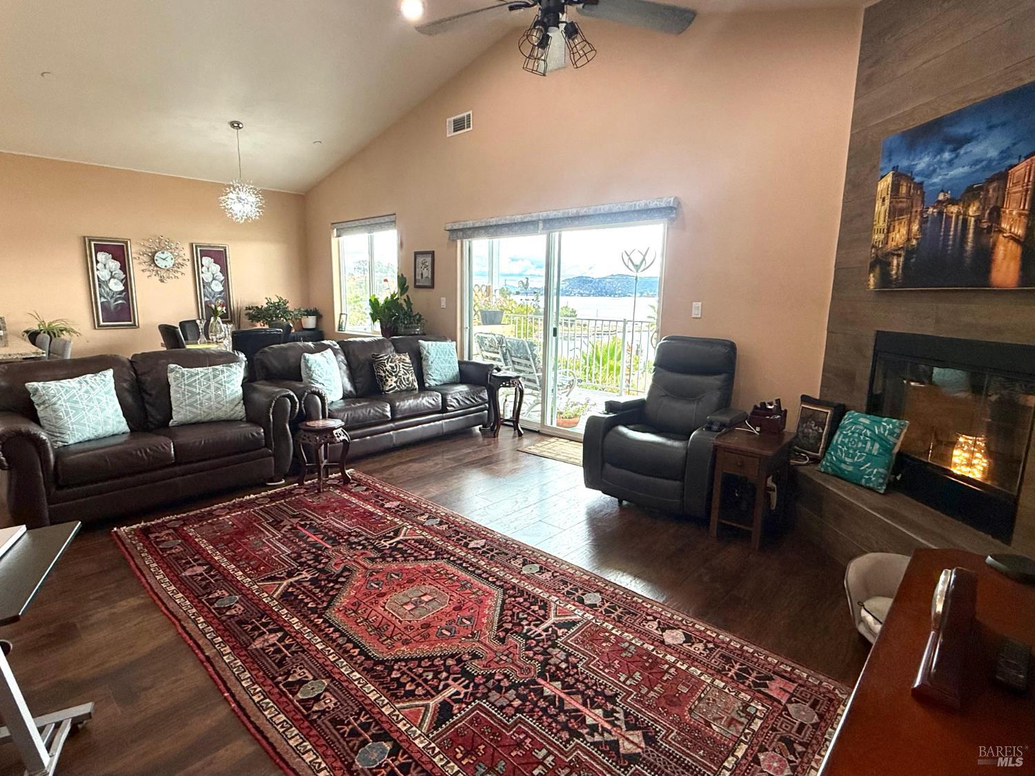 Detail Gallery Image 30 of 73 For 11921 Lakeshore Dr, Clearlake,  CA 95422 - 3 Beds | 2 Baths