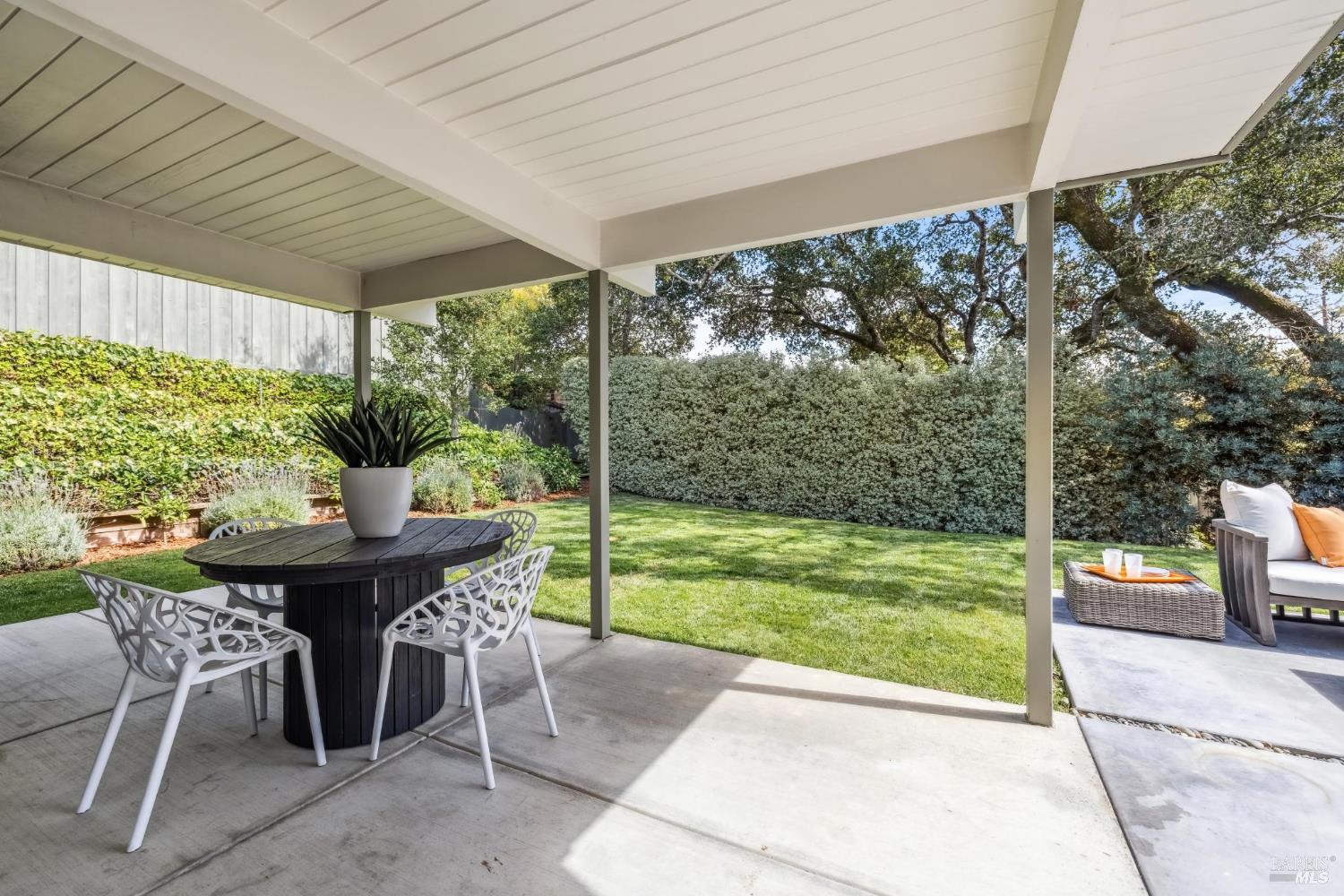 Detail Gallery Image 44 of 61 For 100 Mount Lyell Dr, San Rafael,  CA 94903 - 5 Beds | 2 Baths