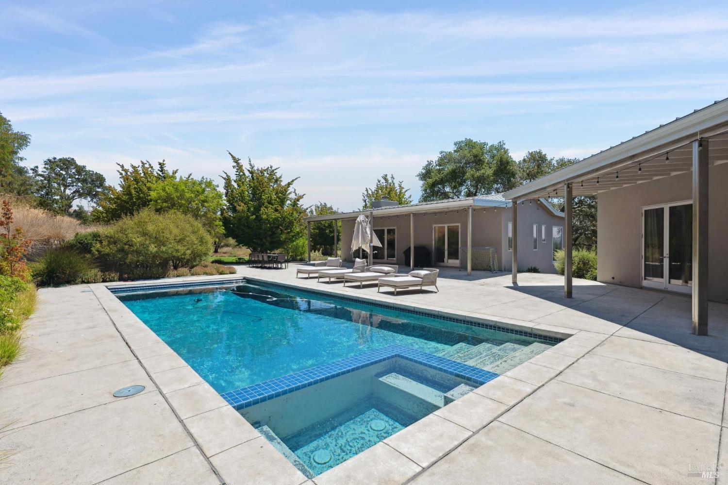 Detail Gallery Image 23 of 57 For 13422 Chalk Hill Rd, Healdsburg,  CA 95448 - 9 Beds | 5 Baths