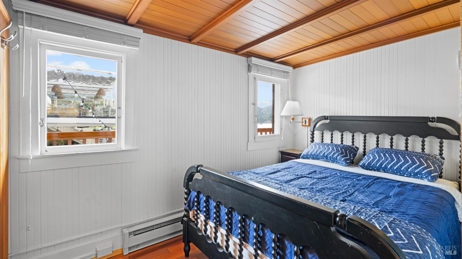 Detail Gallery Image 14 of 24 For 21 Main St #F,  Belvedere,  CA 94920 - 2 Beds | 1 Baths