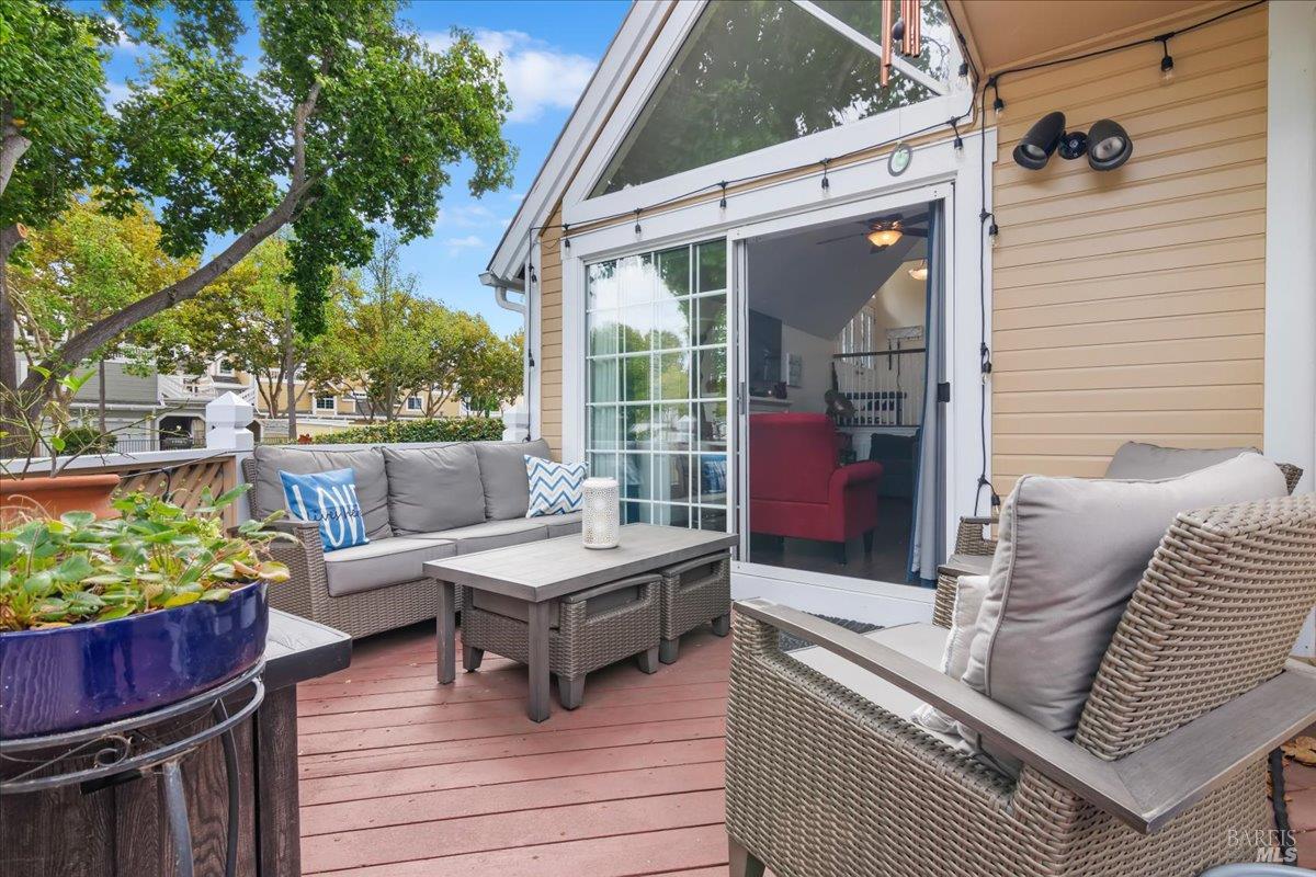 Detail Gallery Image 26 of 30 For 397 E 2nd St, Benicia,  CA 94510 - 3 Beds | 2/1 Baths