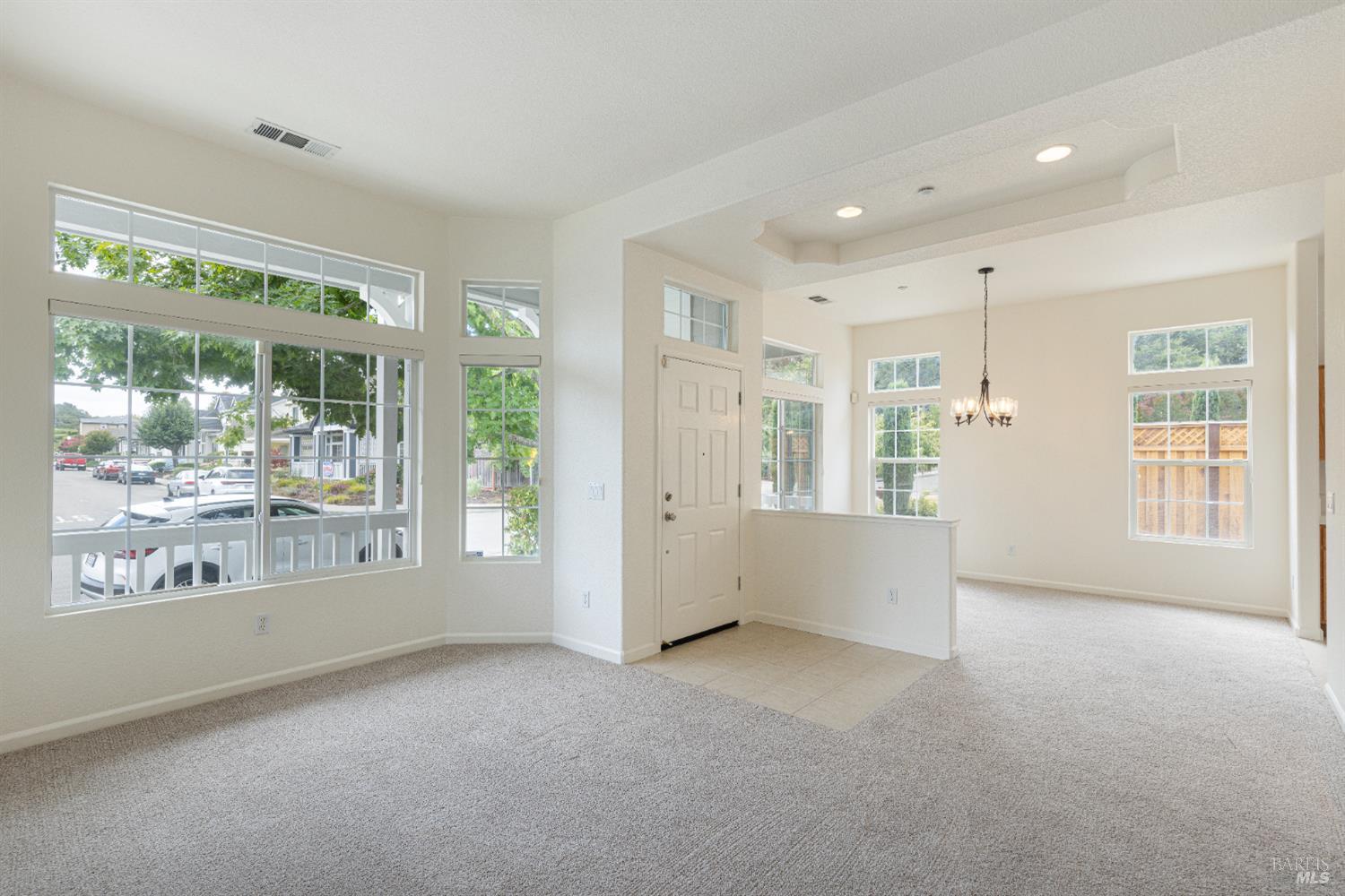 Detail Gallery Image 9 of 32 For 201 Spur Ridge Ln, Healdsburg,  CA 95448 - 3 Beds | 2 Baths