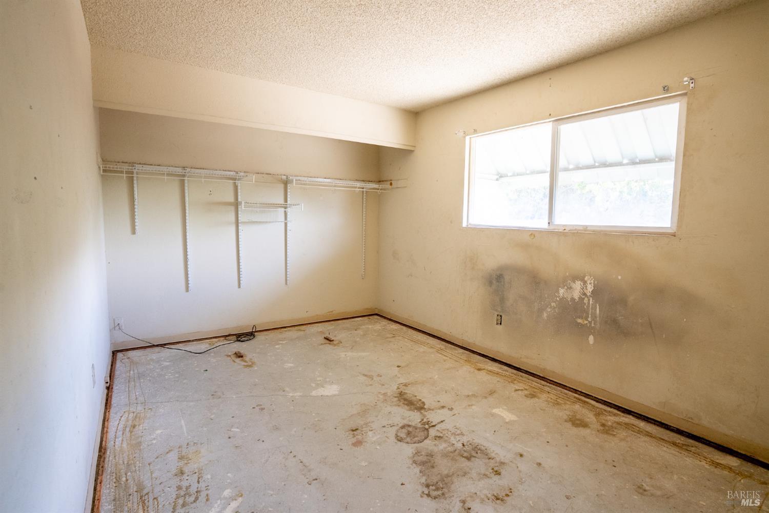 Detail Gallery Image 11 of 34 For 938 Sandy Cove Dr, Rodeo,  CA 94572 - 4 Beds | 2 Baths