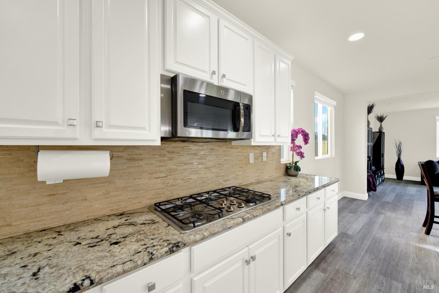 Detail Gallery Image 26 of 82 For 2437 Sanders Ln, Fairfield,  CA 94533 - 5 Beds | 4 Baths