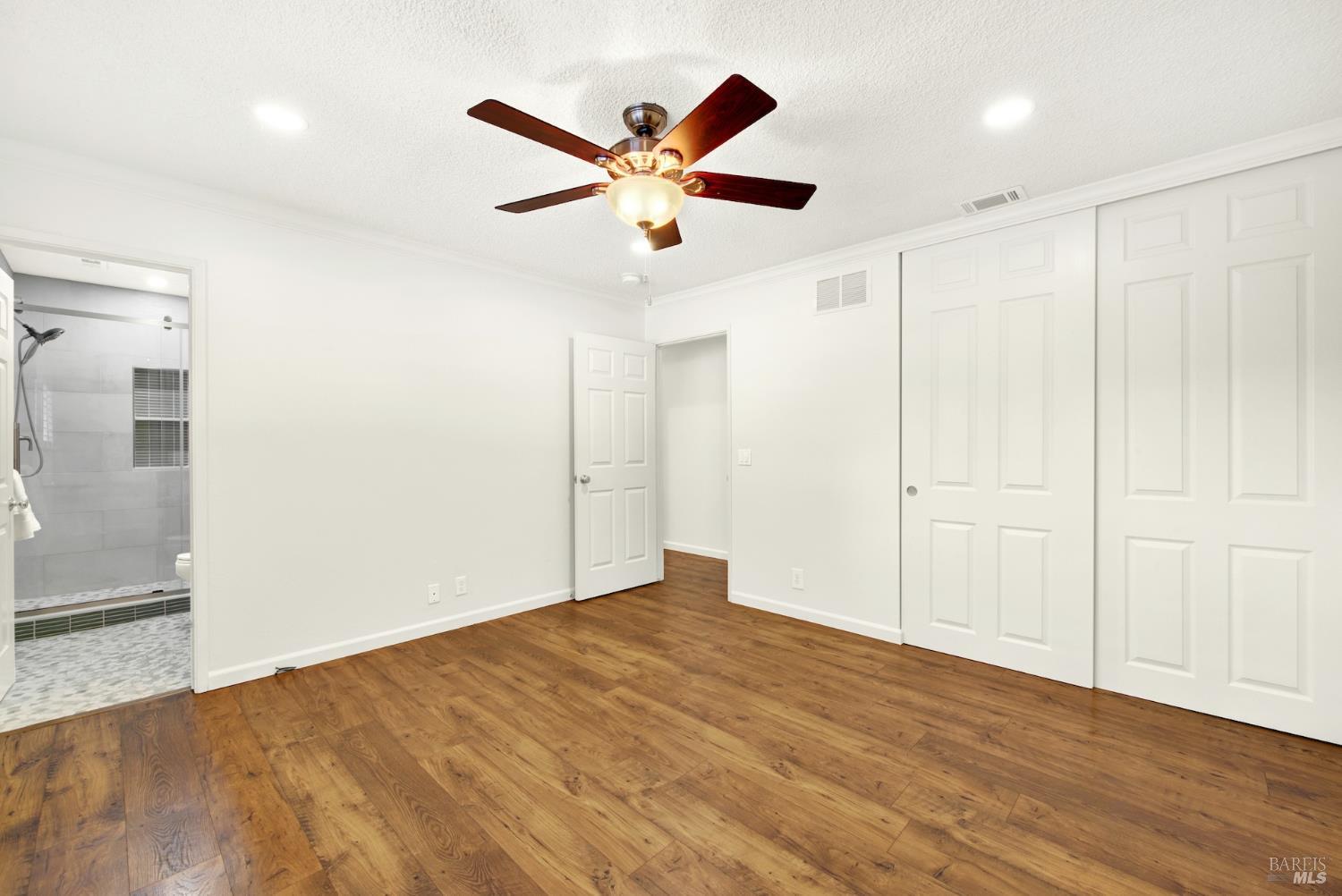 Detail Gallery Image 20 of 41 For 1121 Creekside Dr, Vacaville,  CA 95687 - 3 Beds | 2 Baths