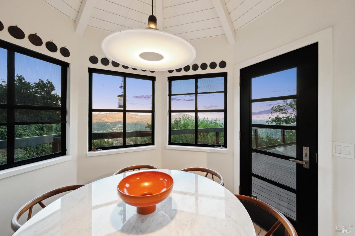 Detail Gallery Image 4 of 78 For 1090 Bart Rd, Sonoma,  CA 95476 - 3 Beds | 2/1 Baths