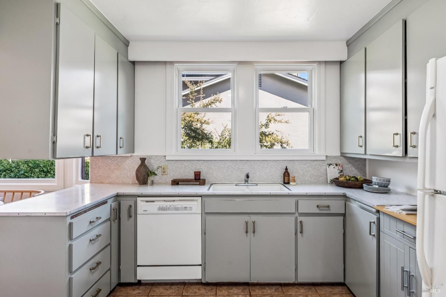 Detail Gallery Image 9 of 68 For 37 Rutherford Ave, San Anselmo,  CA 94960 - 4 Beds | 2 Baths