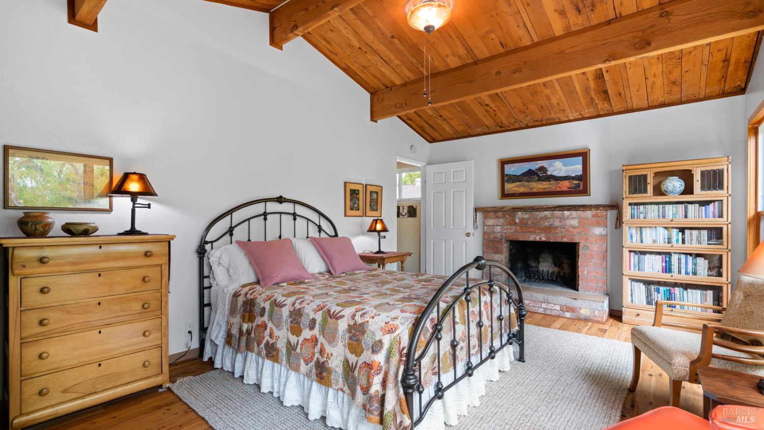 Detail Gallery Image 20 of 61 For 1453 E 4th St, Benicia,  CA 94510 - 4 Beds | 3 Baths