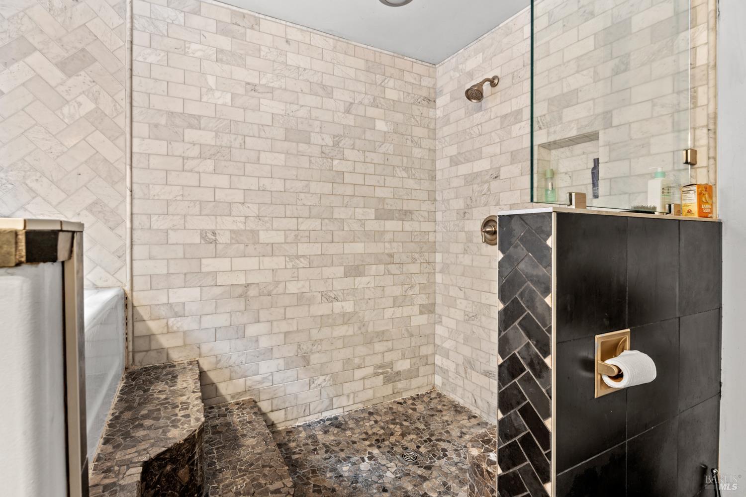 Detail Gallery Image 11 of 23 For 850 Minx Ct, Laytonville,  CA 95454 - 3 Beds | 2 Baths