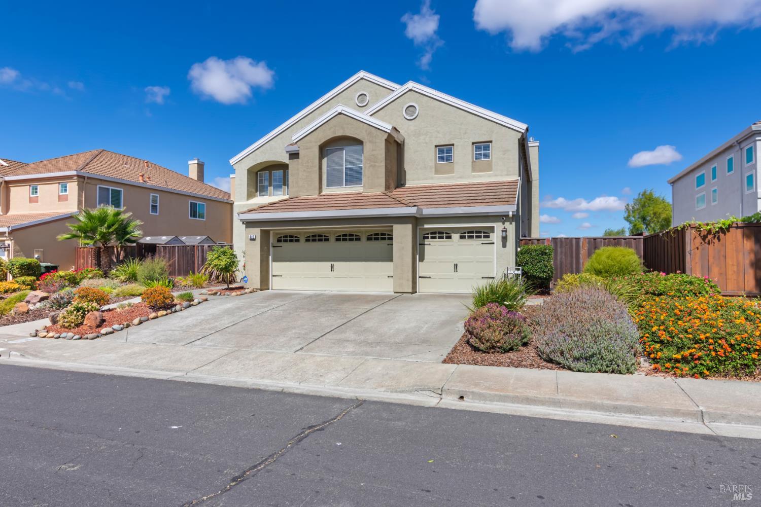 Detail Gallery Image 3 of 65 For 483 Panorama Dr, Benicia,  CA 94510 - 5 Beds | 3 Baths