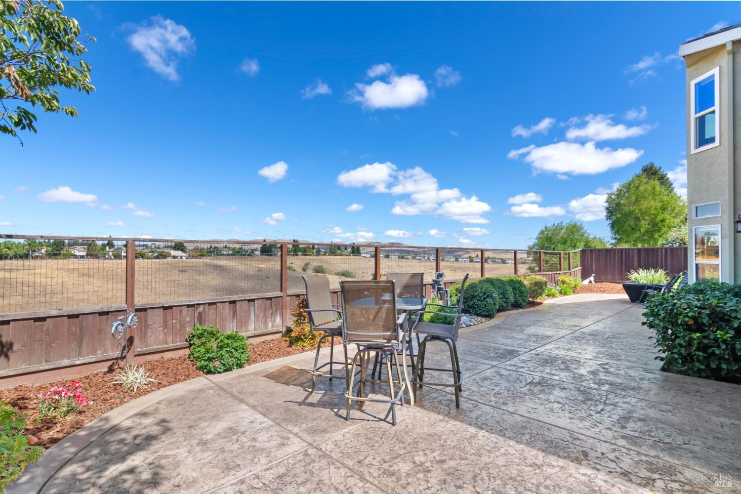 Detail Gallery Image 40 of 65 For 483 Panorama Dr, Benicia,  CA 94510 - 5 Beds | 3 Baths