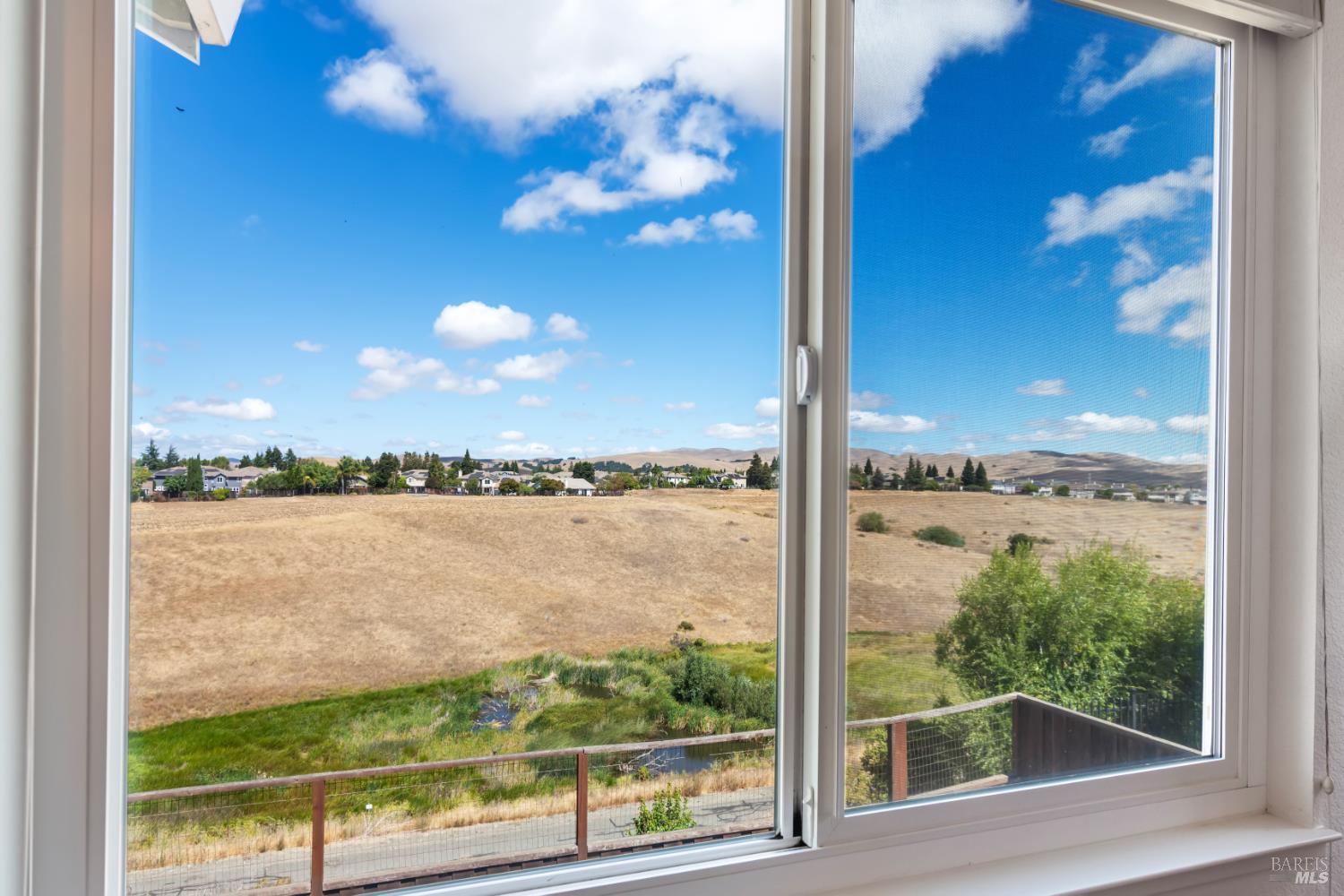 Detail Gallery Image 26 of 65 For 483 Panorama Dr, Benicia,  CA 94510 - 5 Beds | 3 Baths