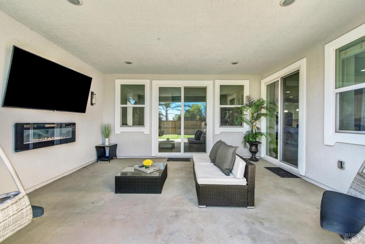 Detail Gallery Image 74 of 82 For 2437 Sanders Ln, Fairfield,  CA 94533 - 5 Beds | 4 Baths