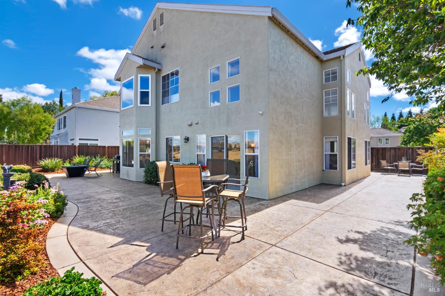 Detail Gallery Image 39 of 65 For 483 Panorama Dr, Benicia,  CA 94510 - 5 Beds | 3 Baths
