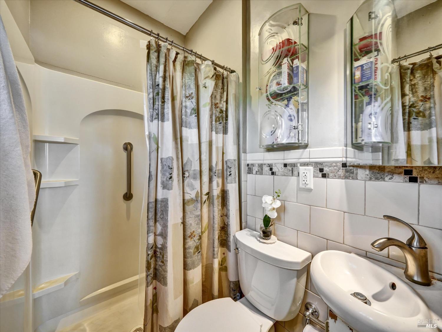 Detail Gallery Image 22 of 52 For 2060 Hagen Rd, Napa,  CA 94558 - 3 Beds | 2 Baths
