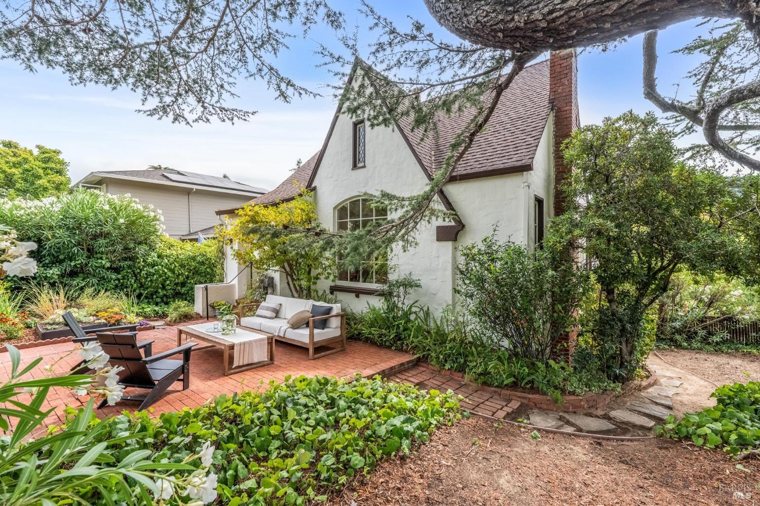 Detail Gallery Image 26 of 68 For 37 Rutherford Ave, San Anselmo,  CA 94960 - 4 Beds | 2 Baths