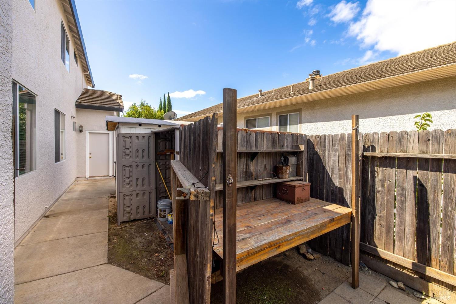 Detail Gallery Image 44 of 49 For 925 Cloverbrook Cir, Vacaville,  CA 95687 - 4 Beds | 3 Baths