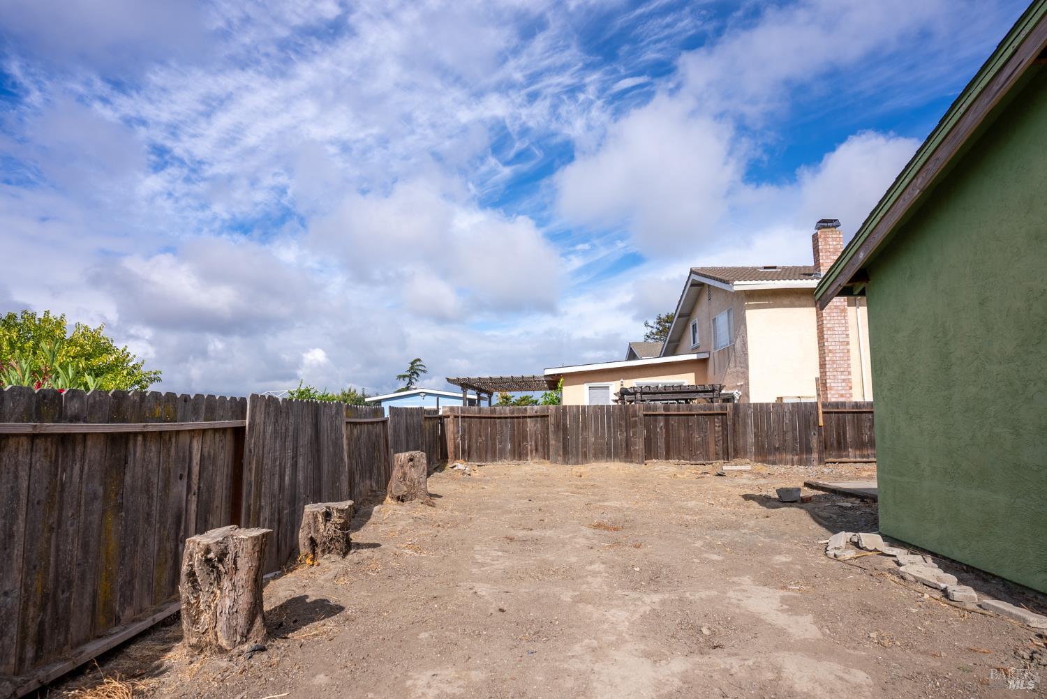 Detail Gallery Image 23 of 34 For 938 Sandy Cove Dr, Rodeo,  CA 94572 - 4 Beds | 2 Baths