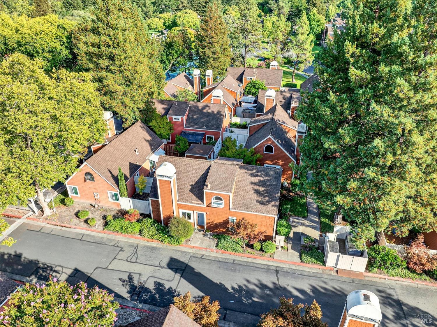 Detail Gallery Image 25 of 33 For 2506 Lakeview Dr, Santa Rosa,  CA 95405 - 3 Beds | 2 Baths