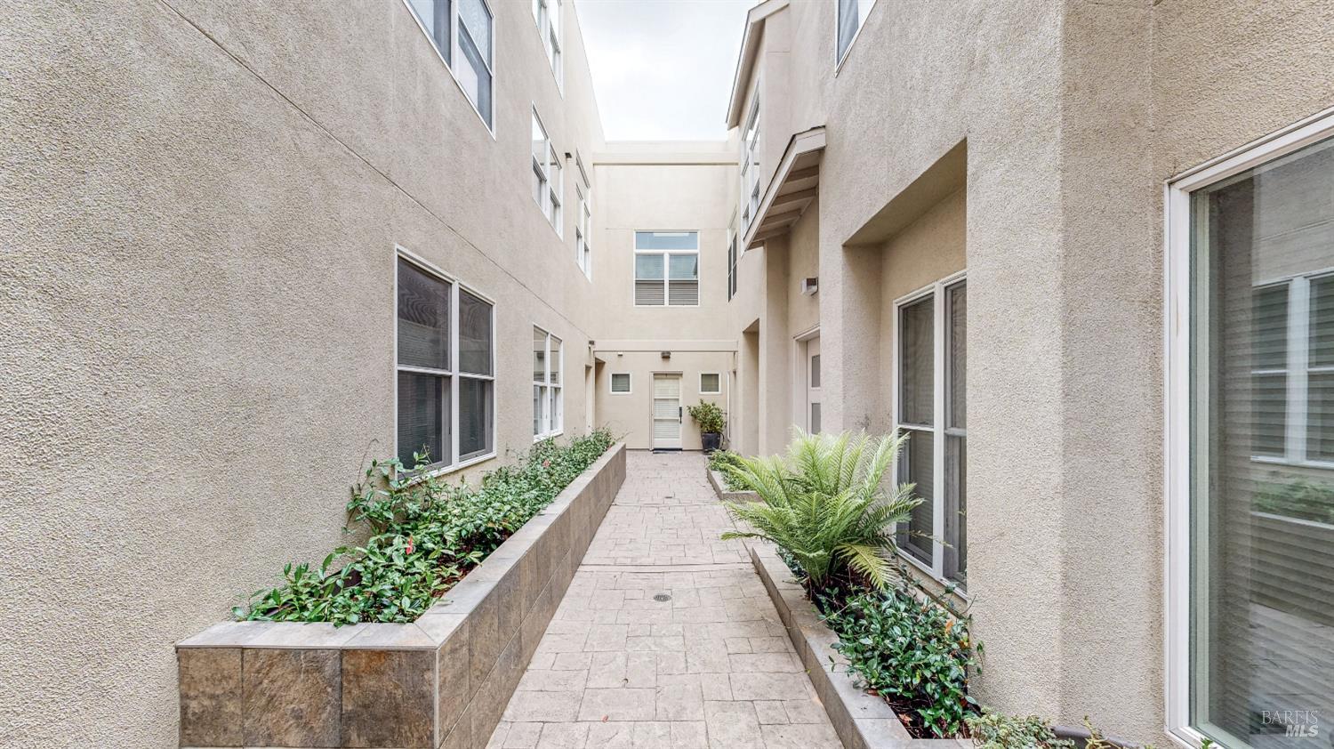 Detail Gallery Image 44 of 52 For 331 Keller St #11,  Petaluma,  CA 94952 - 2 Beds | 2/1 Baths