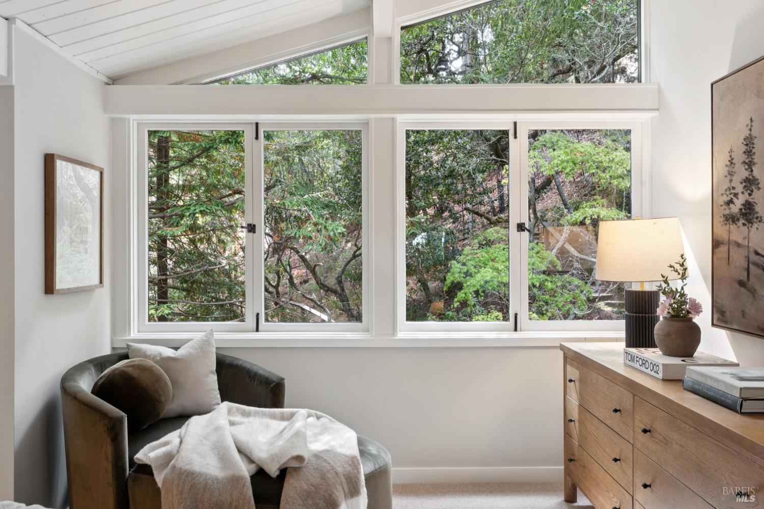 Detail Gallery Image 22 of 37 For 38 Glen Dr, Mill Valley,  CA 94941 - 4 Beds | 2 Baths