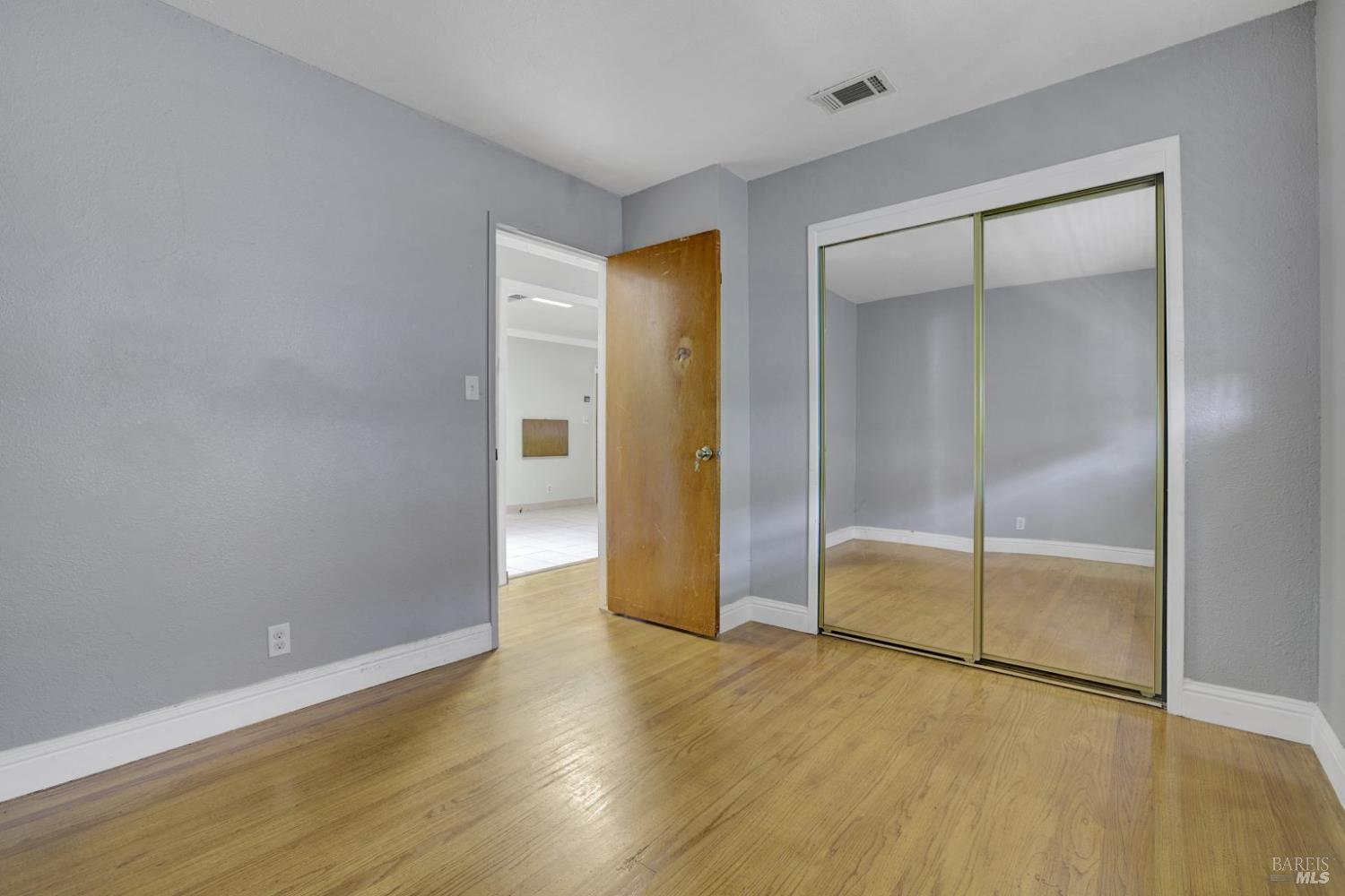 Detail Gallery Image 22 of 56 For 129 Violet Dr, Vallejo,  CA 94589 - 6 Beds | 4 Baths