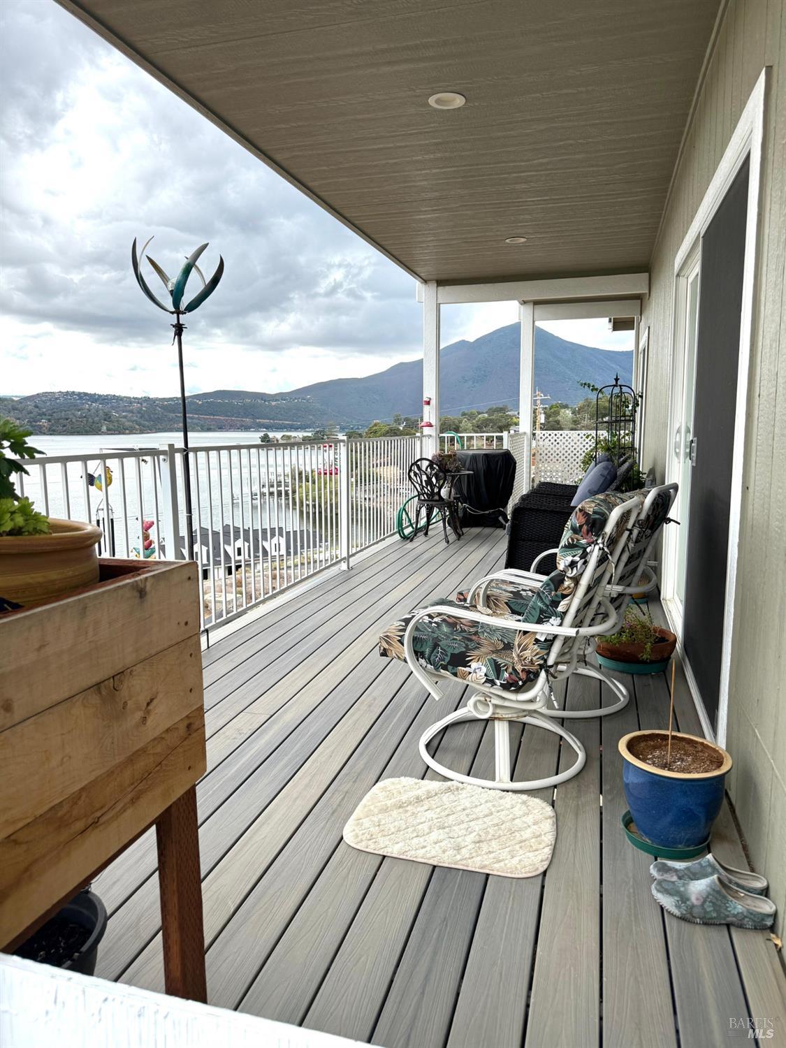 Detail Gallery Image 31 of 73 For 11921 Lakeshore Dr, Clearlake,  CA 95422 - 3 Beds | 2 Baths