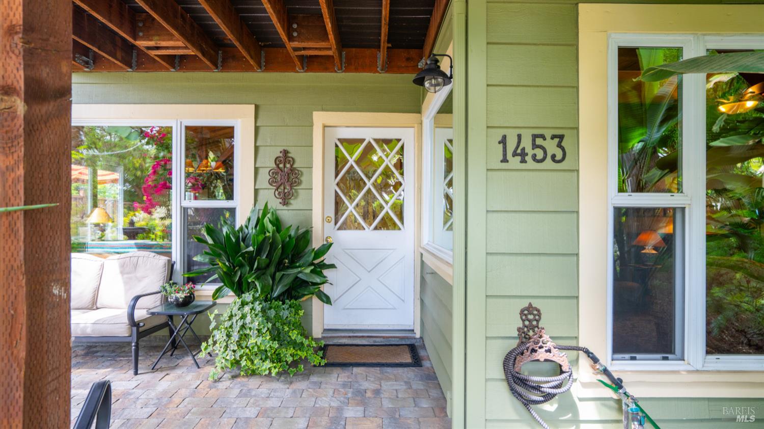 Detail Gallery Image 2 of 61 For 1453 E 4th St, Benicia,  CA 94510 - 4 Beds | 3 Baths