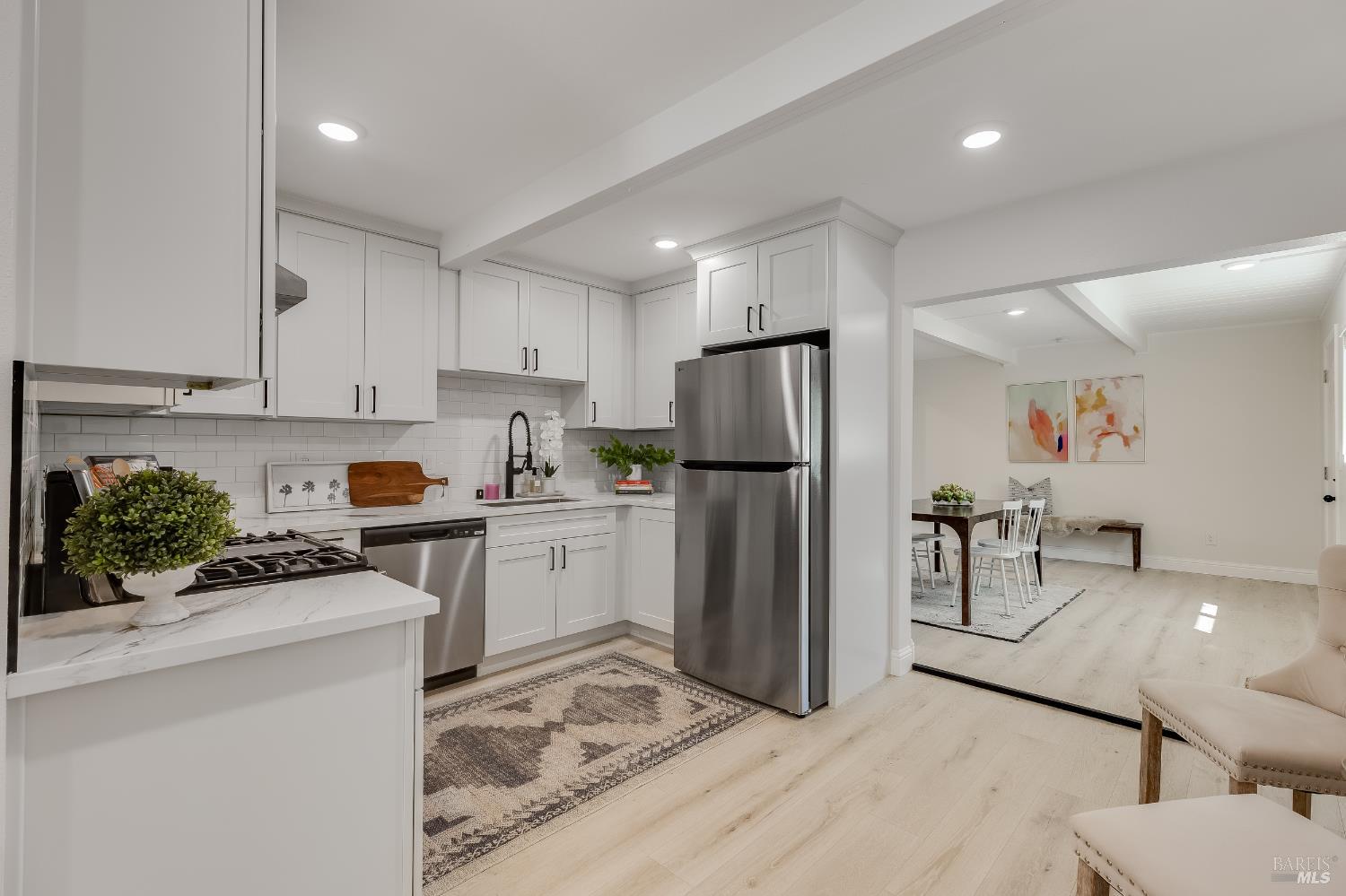 Detail Gallery Image 8 of 53 For 447 Christine Dr, San Pablo,  CA 94806 - 4 Beds | 2 Baths