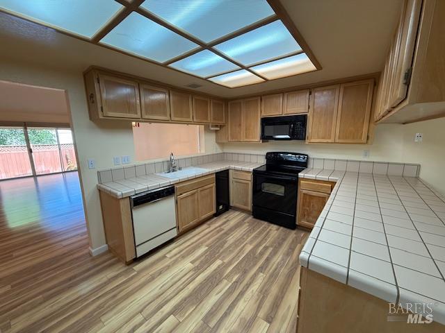 Detail Gallery Image 17 of 48 For 7921 Oakmont Dr, Santa Rosa,  CA 95409 - 2 Beds | 2 Baths