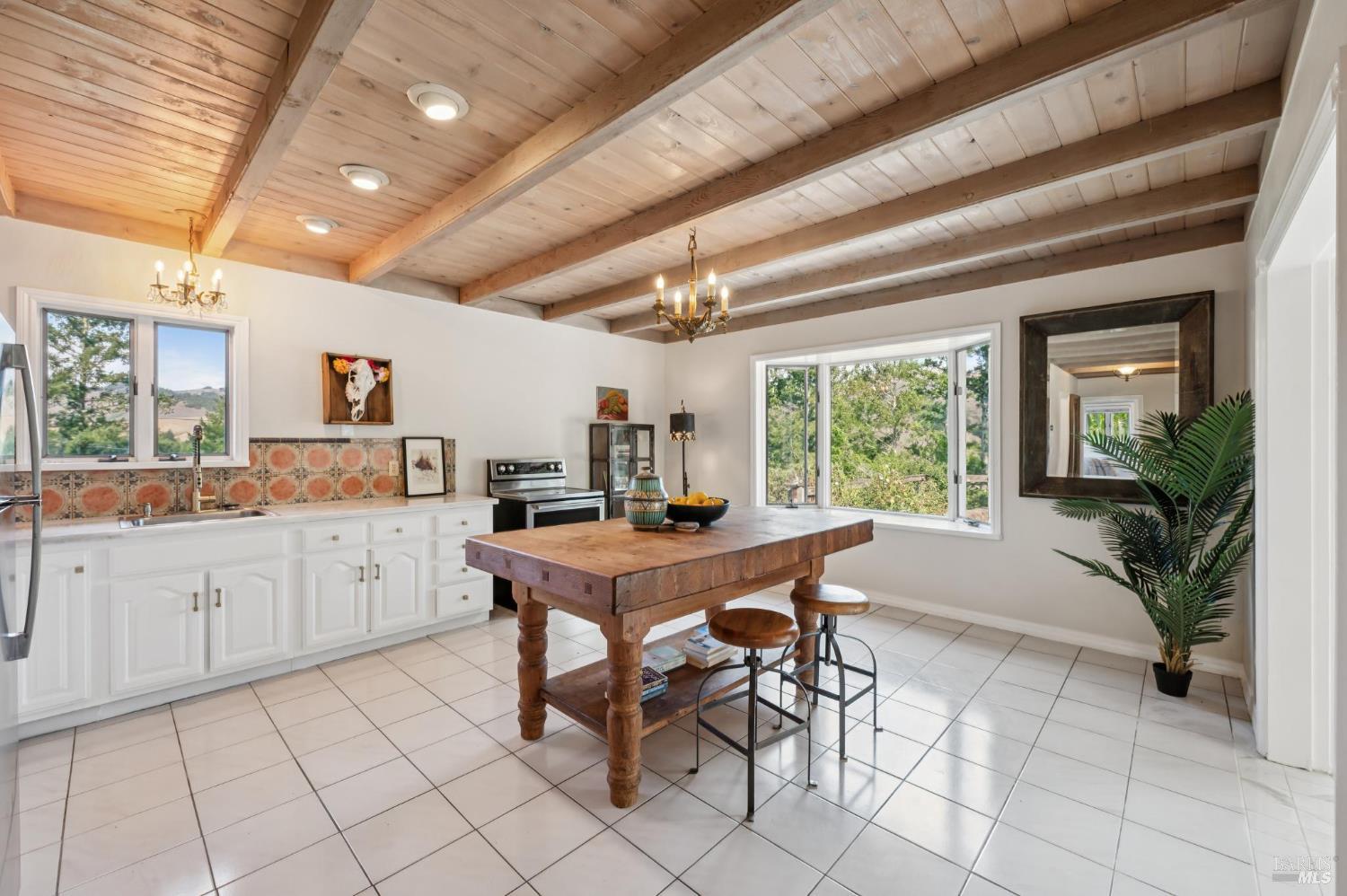 Detail Gallery Image 19 of 94 For 48 Los Pinos Spur Unkn, Nicasio,  CA 94946 - 7 Beds | 5 Baths