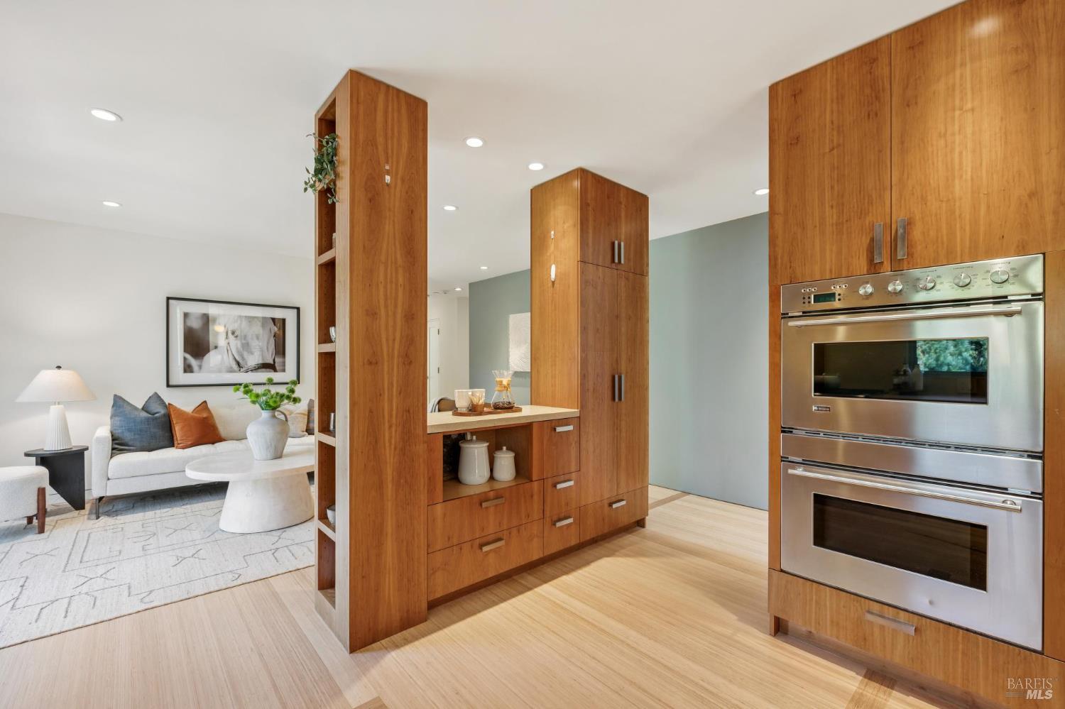 Detail Gallery Image 21 of 80 For 103 Reed Ranch Rd, Belvedere Tiburon,  CA 94920 - 4 Beds | 4 Baths