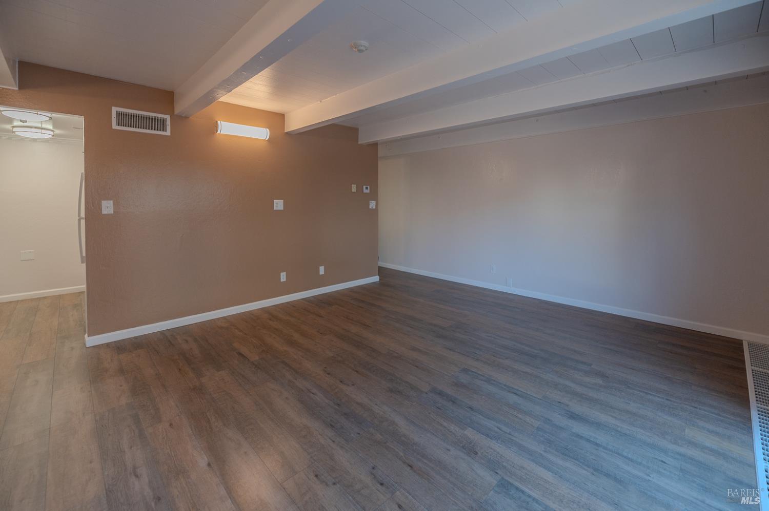 Detail Gallery Image 5 of 24 For 11 Avram Ave, Rohnert Park,  CA 94928 - 2 Beds | 1/1 Baths