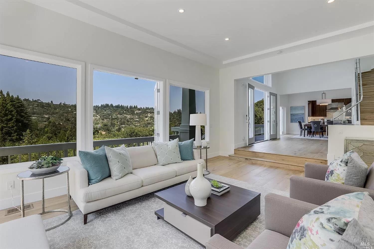 Detail Gallery Image 9 of 50 For 216 Evergreen Dr, Kentfield,  CA 94904 - 6 Beds | 6/1 Baths