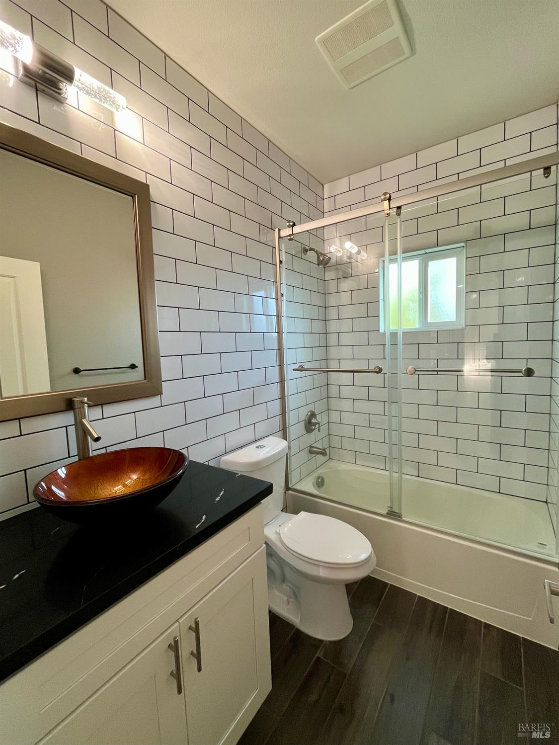 Detail Gallery Image 15 of 26 For 3701 Crestview Dr, Santa Rosa,  CA 95403 - 3 Beds | 2 Baths
