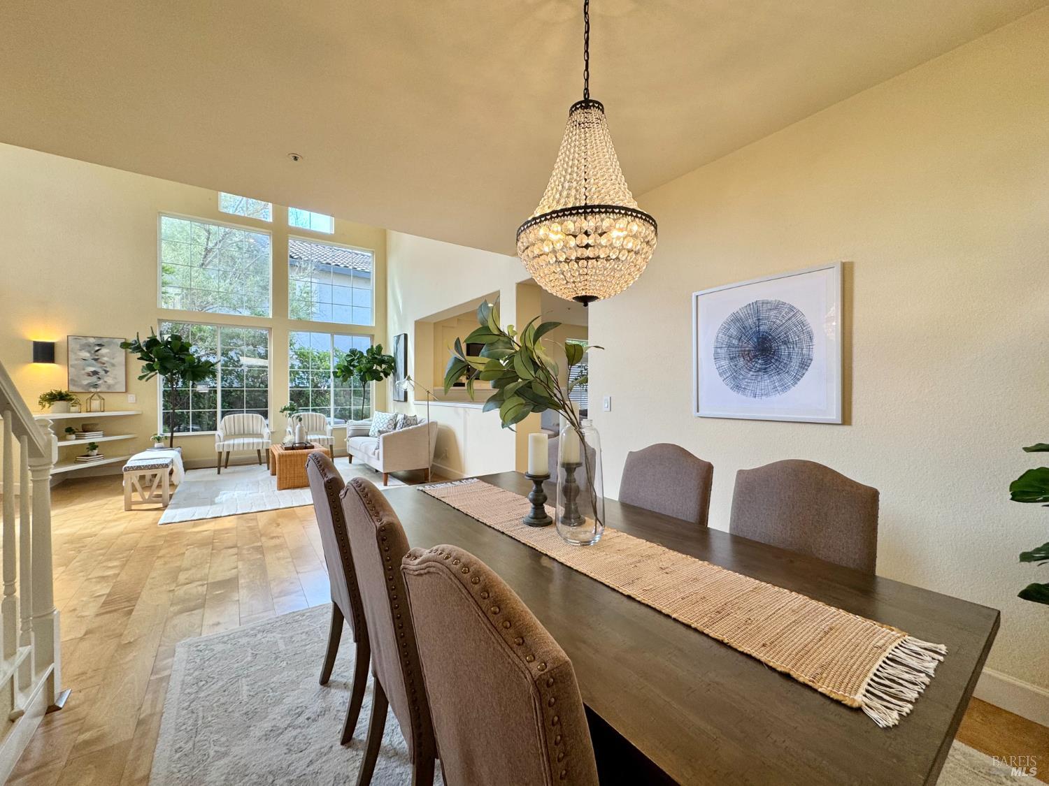 Detail Gallery Image 8 of 44 For 33 Cove Ct, Napa,  CA 94559 - 4 Beds | 2/1 Baths