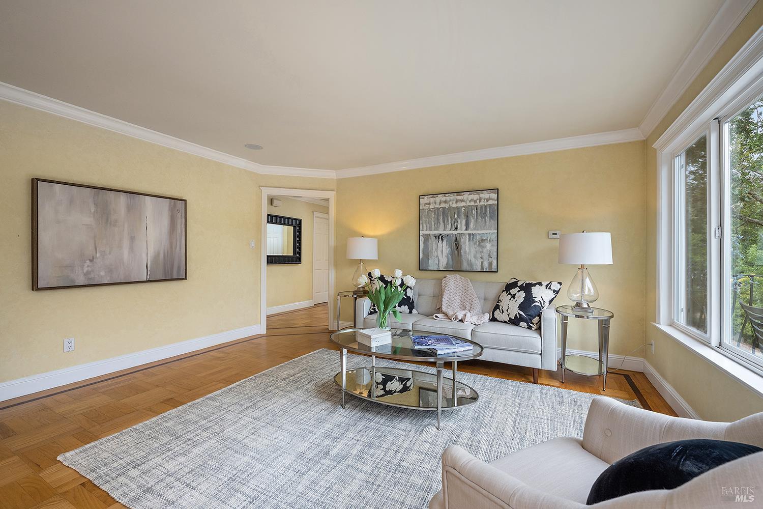 Detail Gallery Image 9 of 55 For 444 the Alameda Unkn, San Anselmo,  CA 94960 - 5 Beds | 2/1 Baths