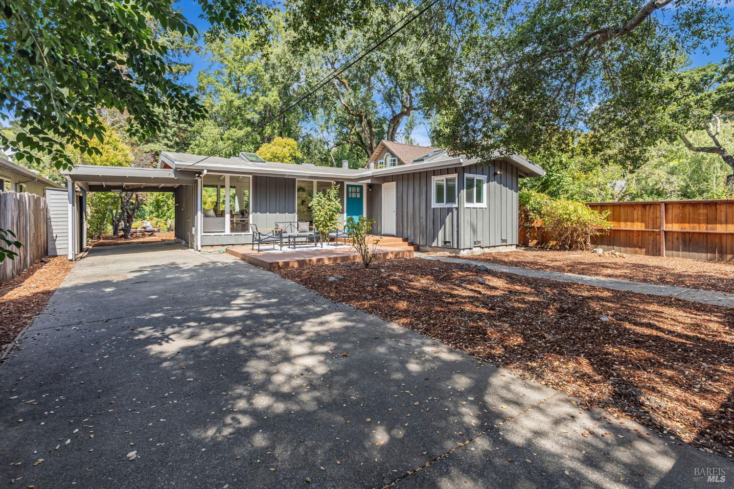 Detail Gallery Image 34 of 41 For 74 Creek Rd, Fairfax,  CA 94930 - 2 Beds | 1 Baths